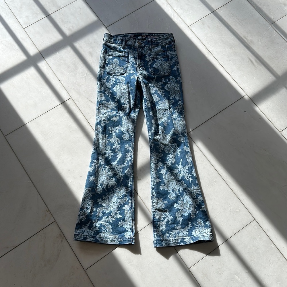 NWOT Gap x LoveShackFancy 70’s Flare High Rise Jean girl’s 10